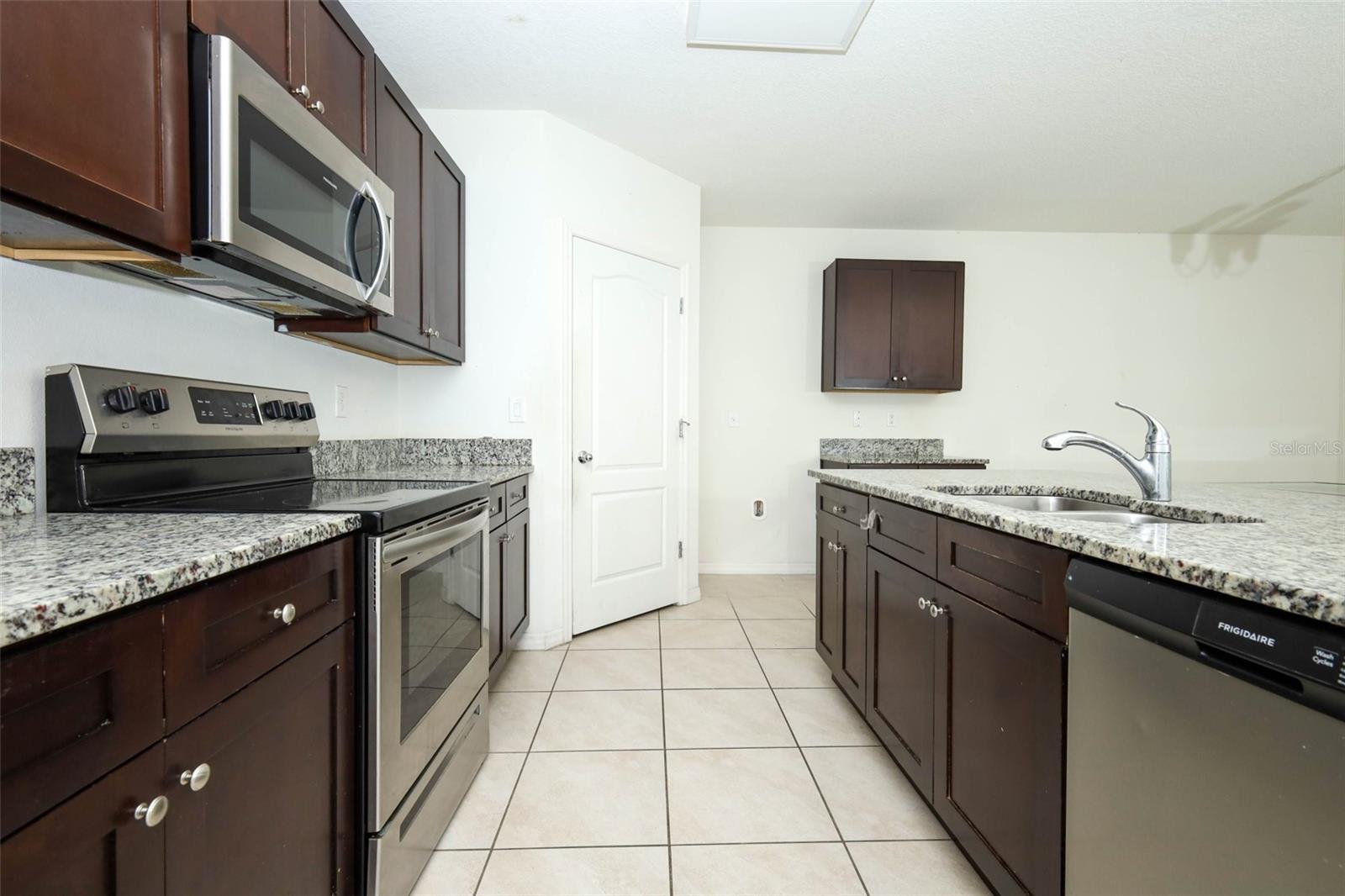 Image 5 of 34 For 1864 Green Dragon Drive