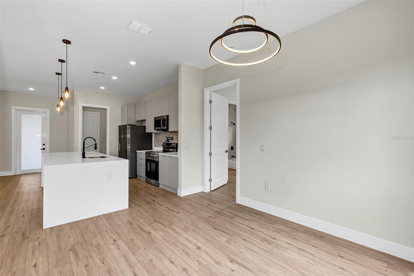 Image 10 of 53 For 18399 Hillsborough Boulevard