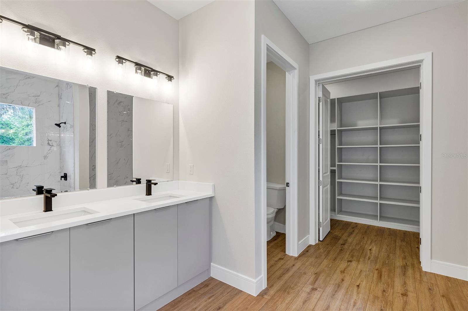 Image 16 of 53 For 18399 Hillsborough Boulevard