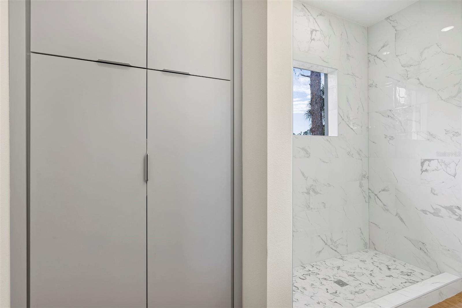 Image 21 of 53 For 18399 Hillsborough Boulevard