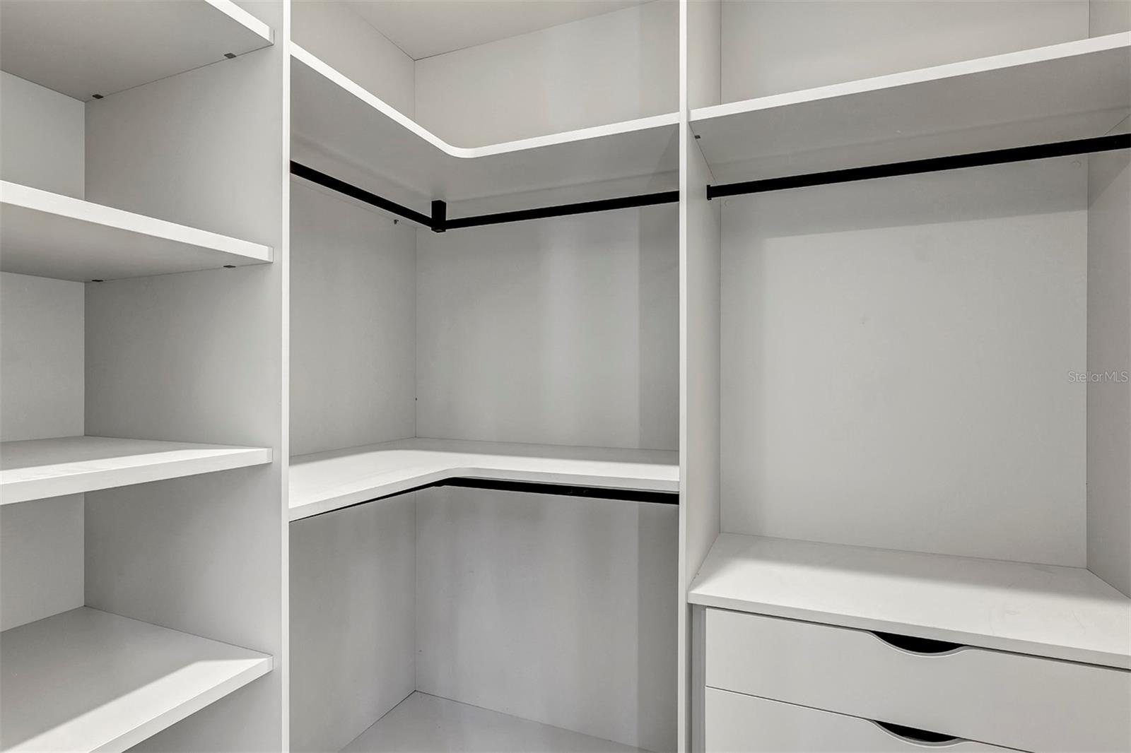 Image 27 of 53 For 18399 Hillsborough Boulevard