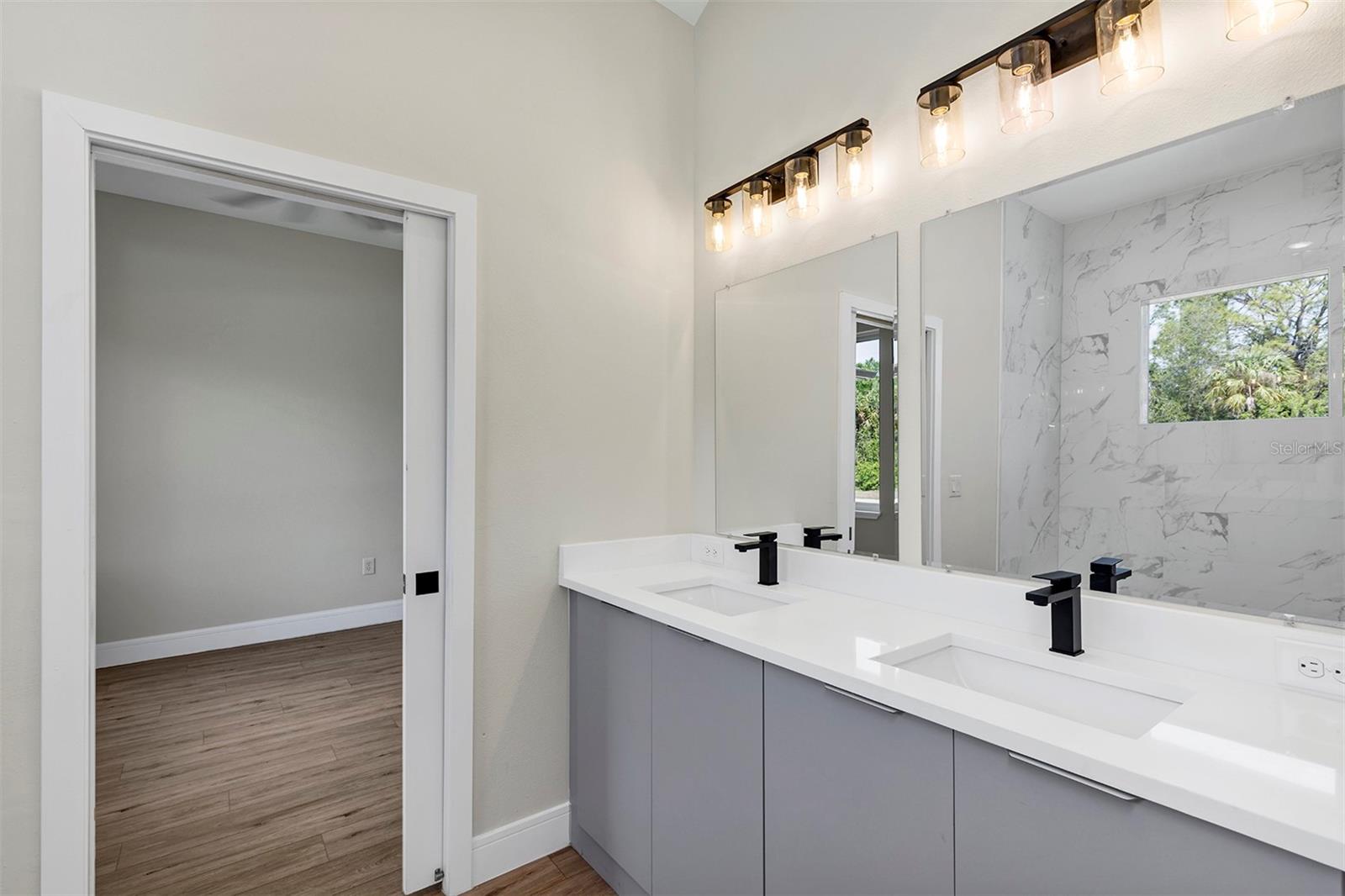 Image 31 of 53 For 18399 Hillsborough Boulevard