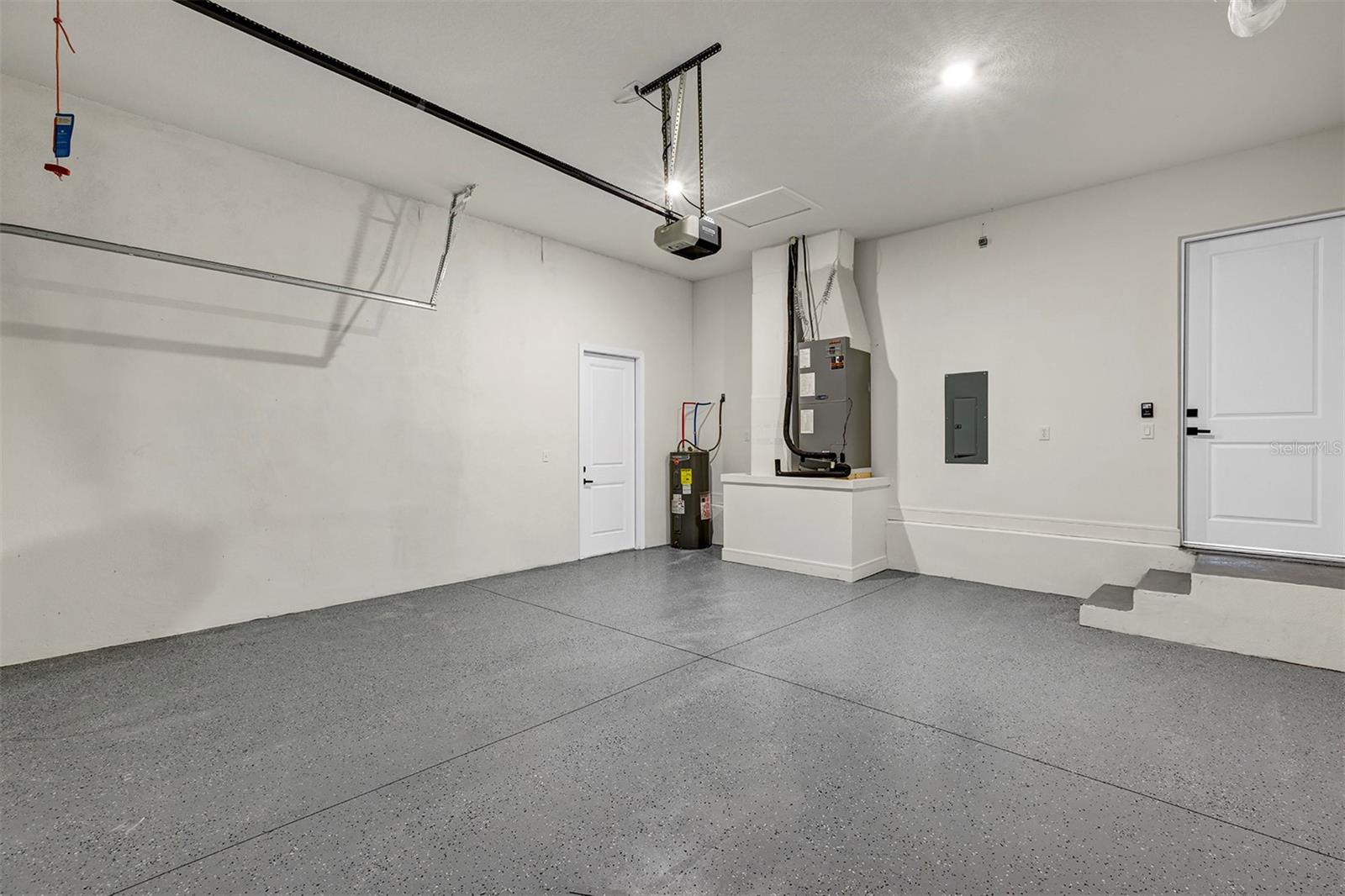 Image 37 of 53 For 18399 Hillsborough Boulevard