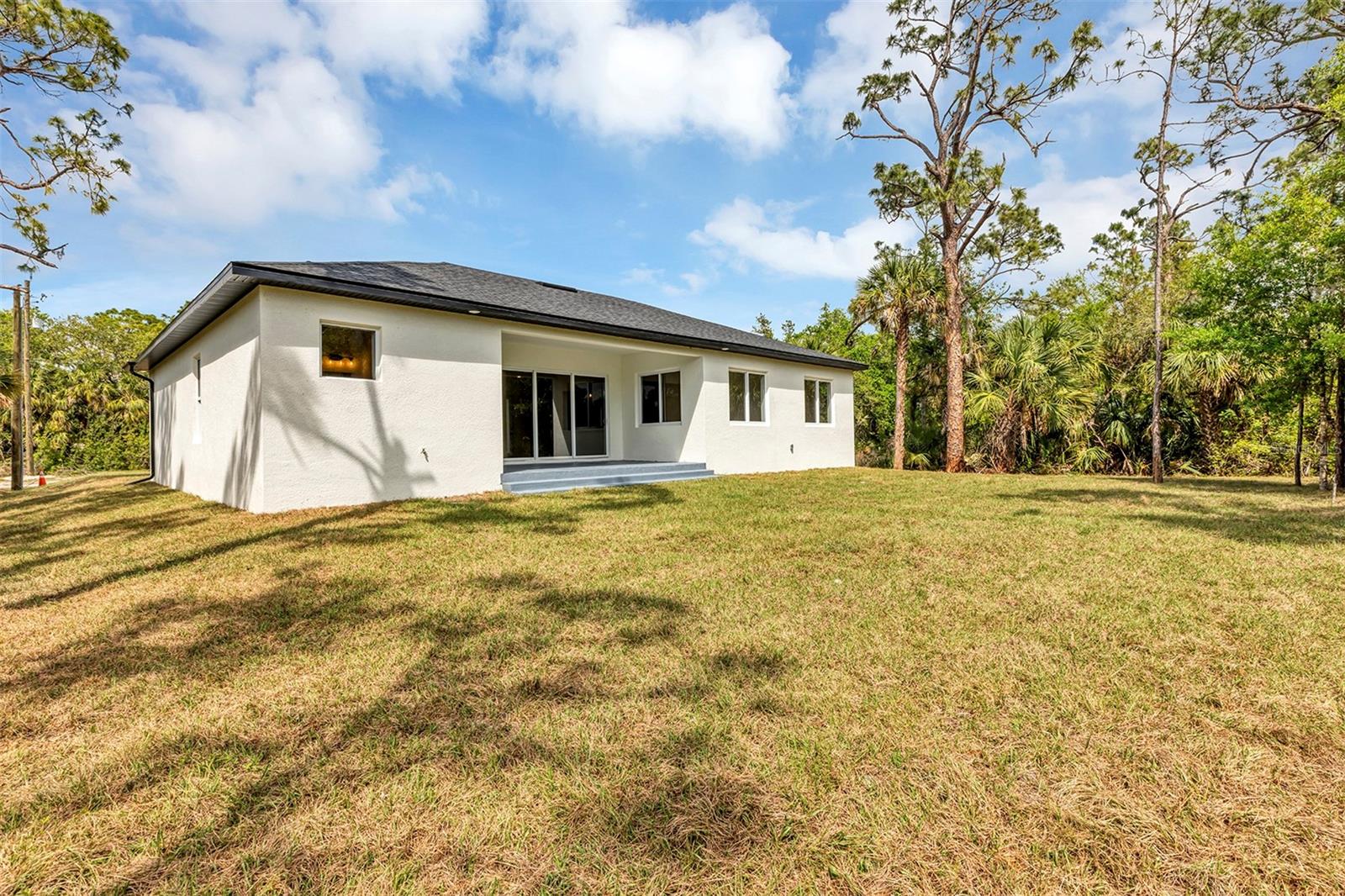 Image 40 of 53 For 18399 Hillsborough Boulevard