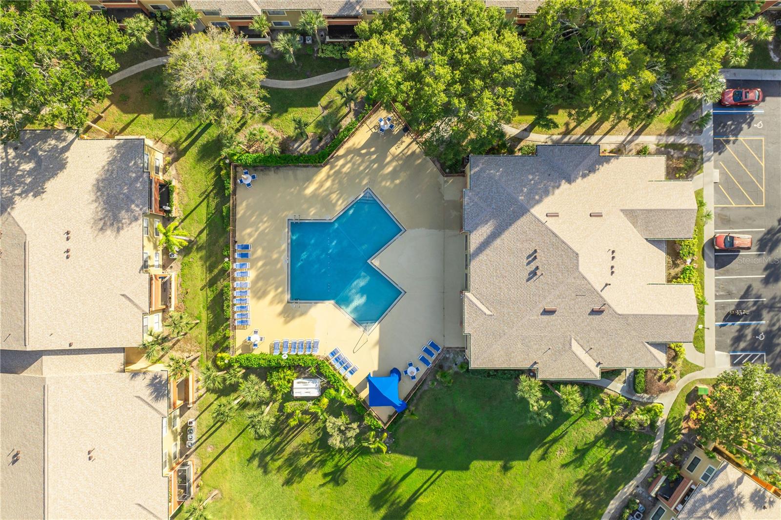 Image 39 of 52 For 646 Kenwick Circle 204