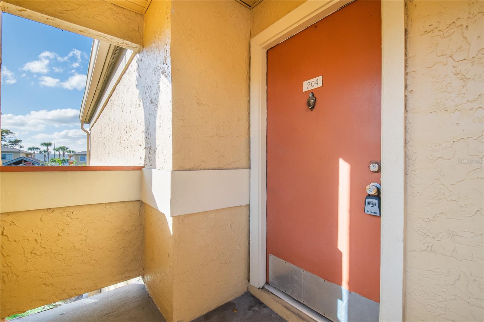 Image 4 of 52 For 646 Kenwick Circle 204