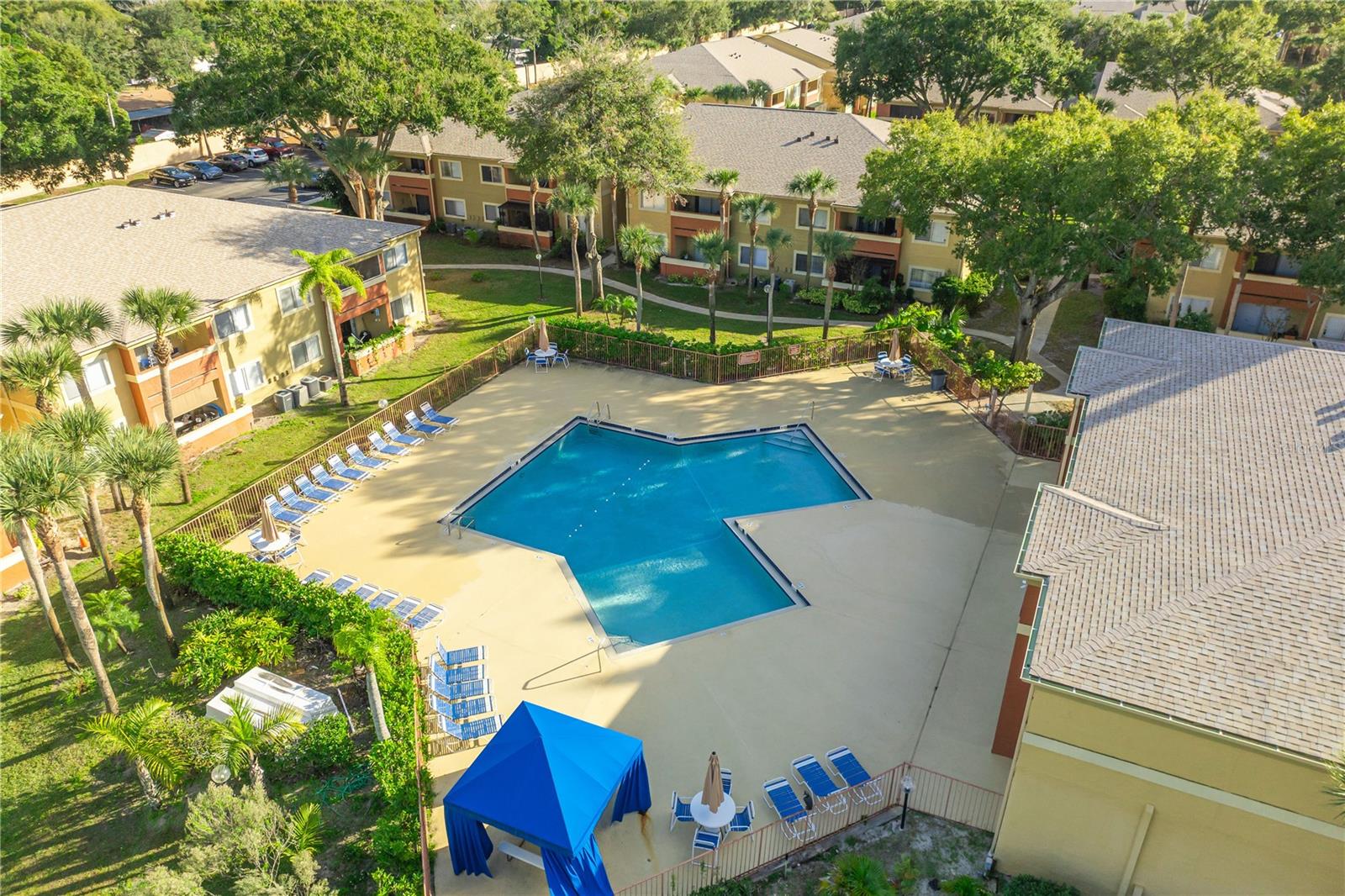 Image 40 of 52 For 646 Kenwick Circle 204