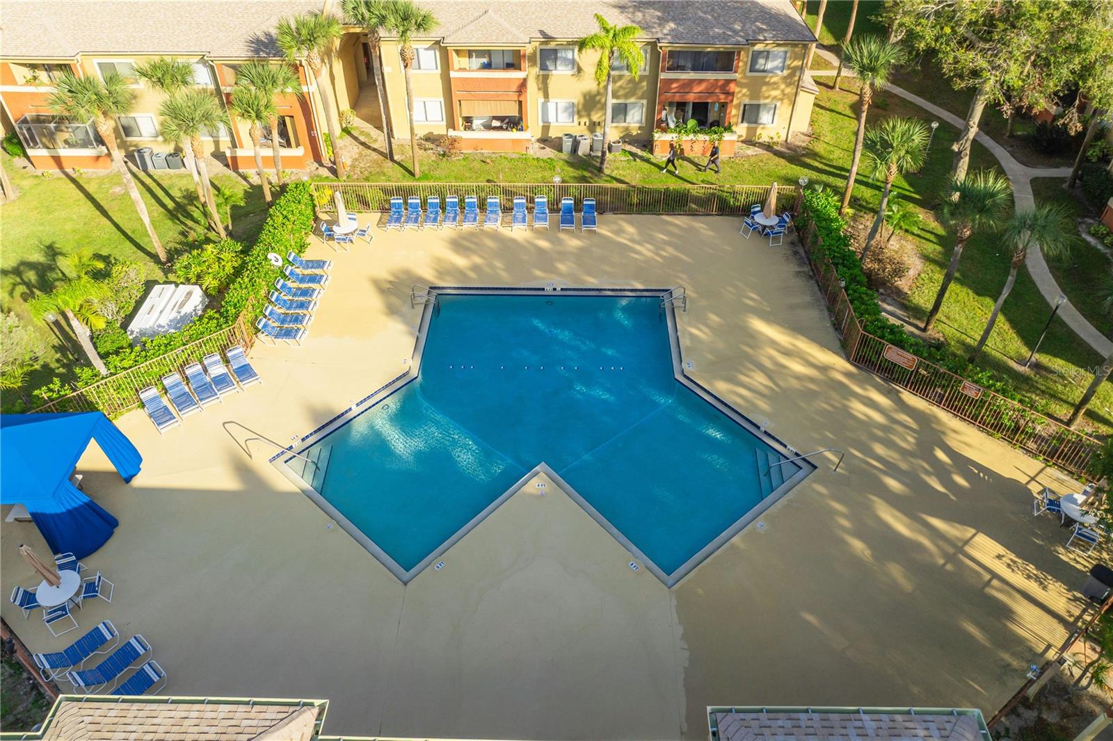 Image 41 of 52 For 646 Kenwick Circle 204