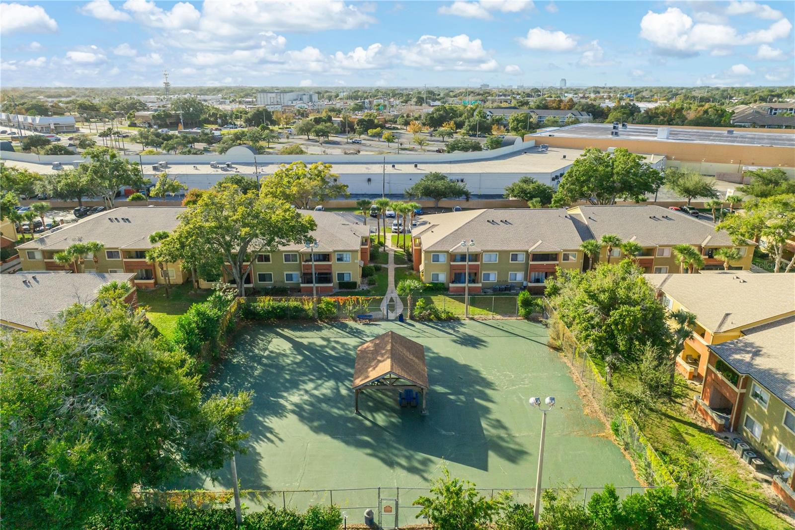 Image 48 of 52 For 646 Kenwick Circle 204