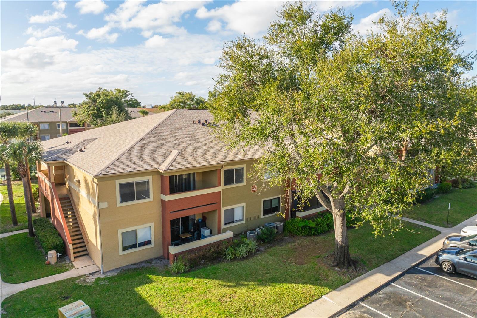 Image 50 of 52 For 646 Kenwick Circle 204