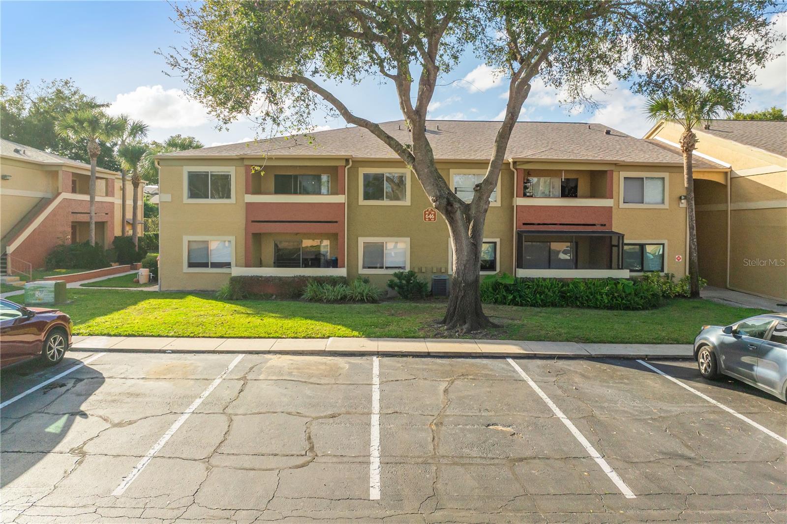 Image 51 of 52 For 646 Kenwick Circle 204