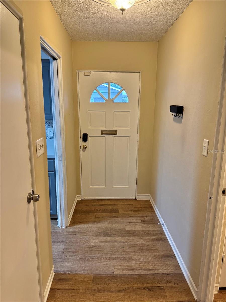 Image 3 of 8 For 3710 Eloise Street