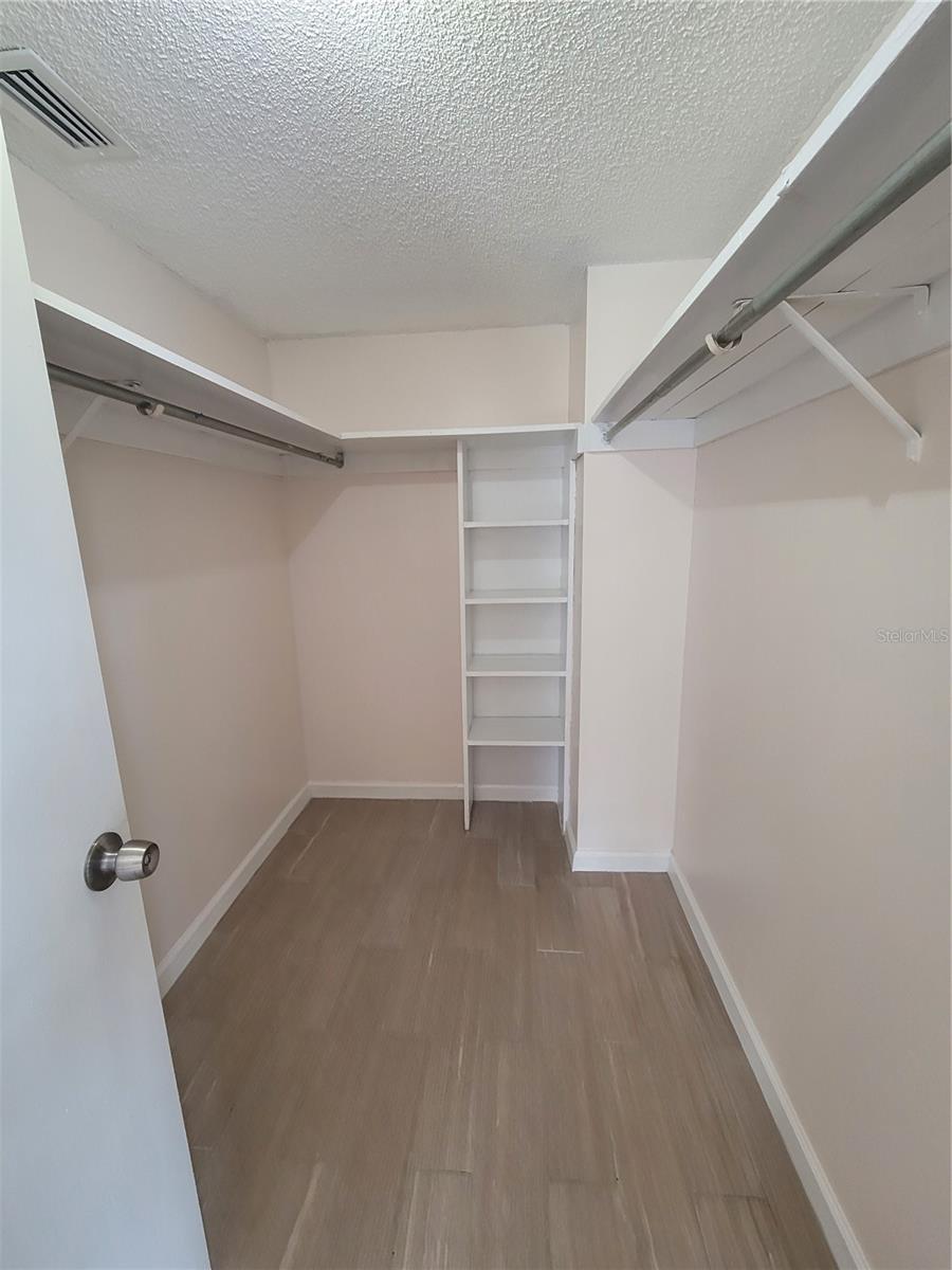 Image 7 of 13 For 572 Orange Drive 65