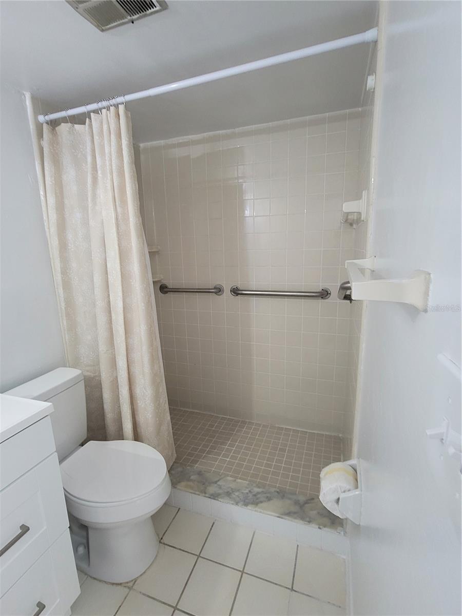 Image 9 of 13 For 572 Orange Drive 65