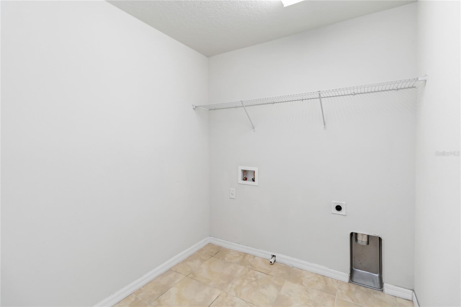 Image 28 of 32 For 3566 Southern Cross Loop