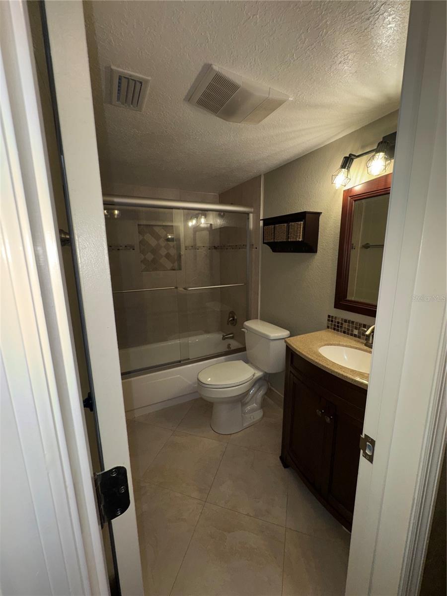 Image 16 of 21 For 200 Maitland Avenue 88