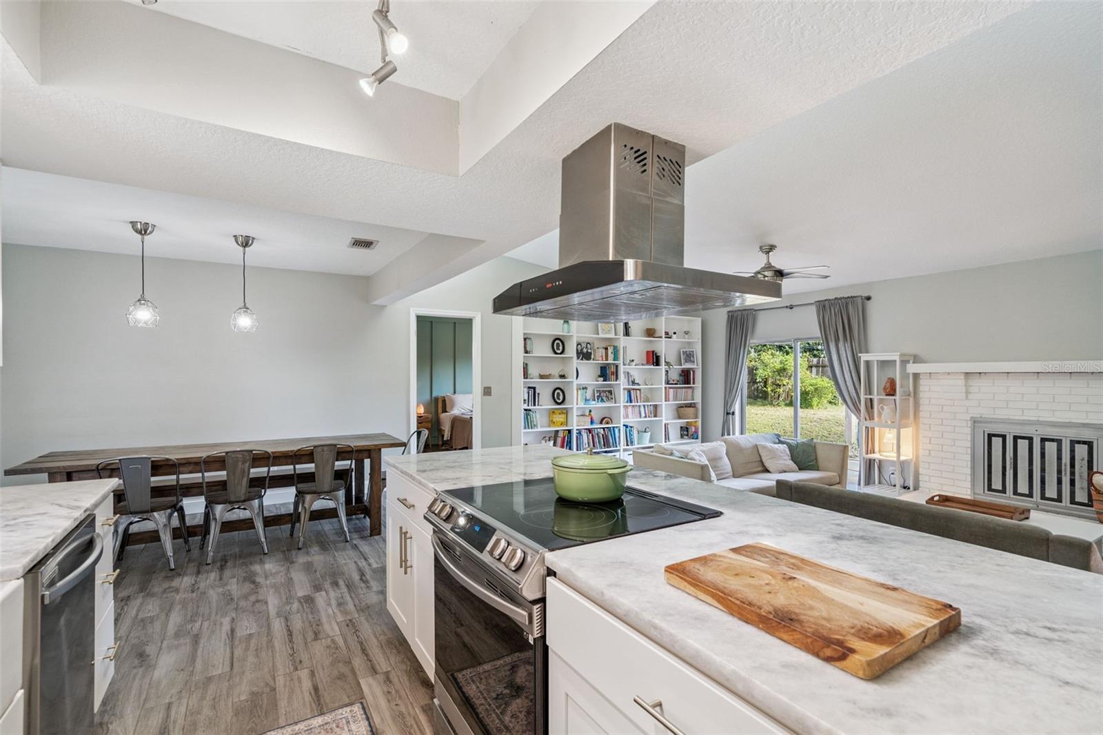 Image 11 of 34 For 857 Benchwood Drive