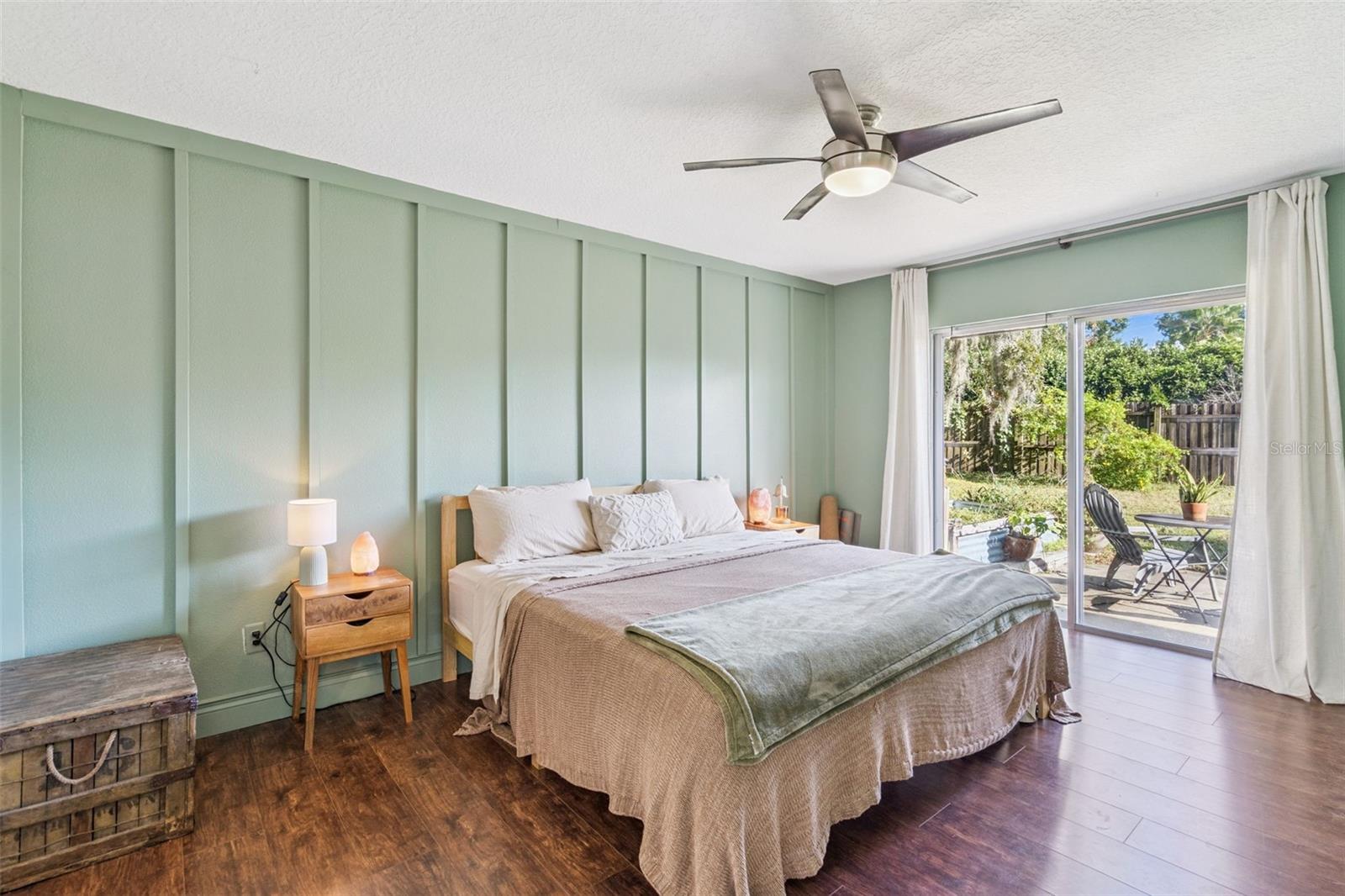 Image 15 of 34 For 857 Benchwood Drive