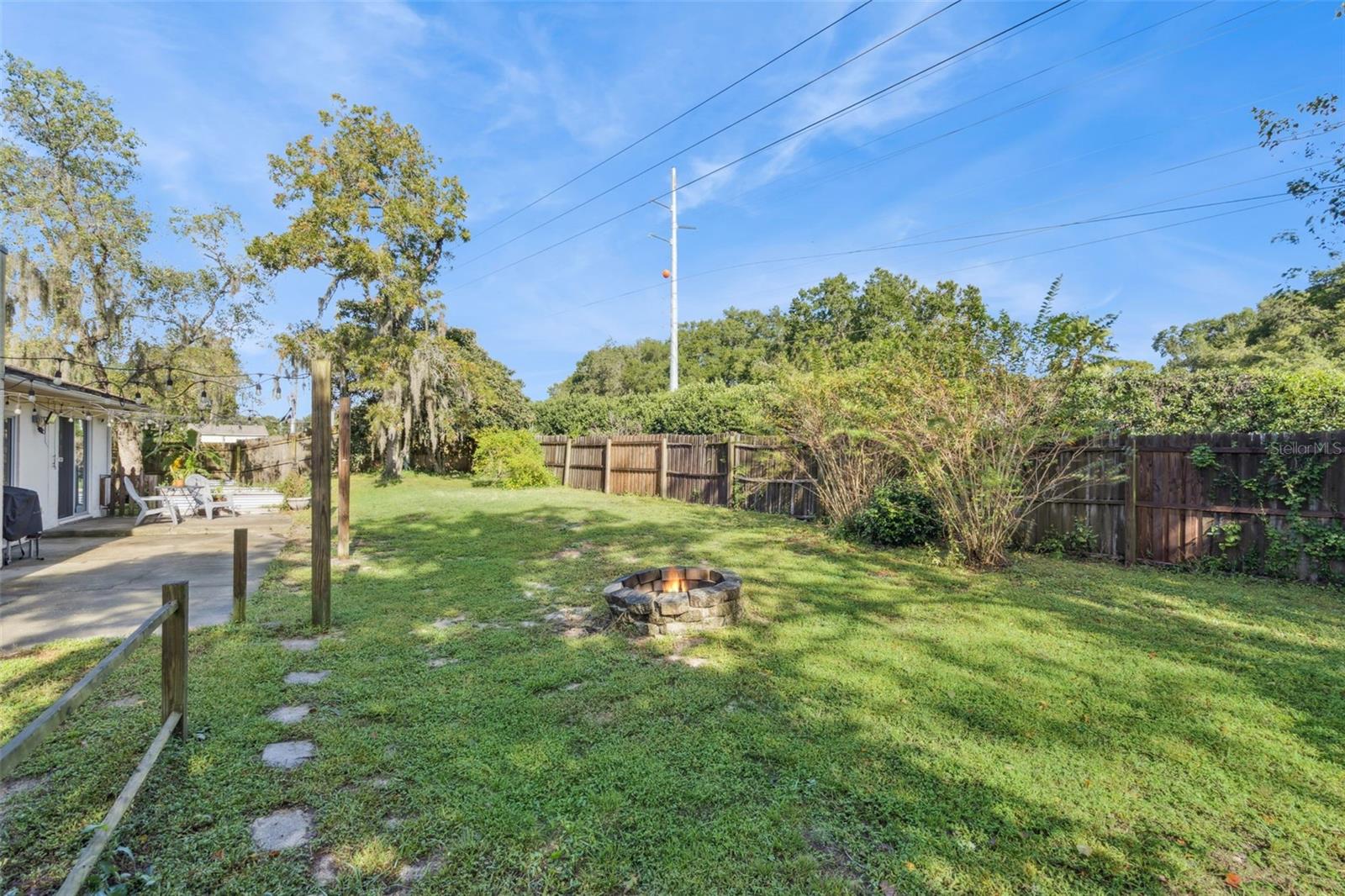 Image 30 of 34 For 857 Benchwood Drive