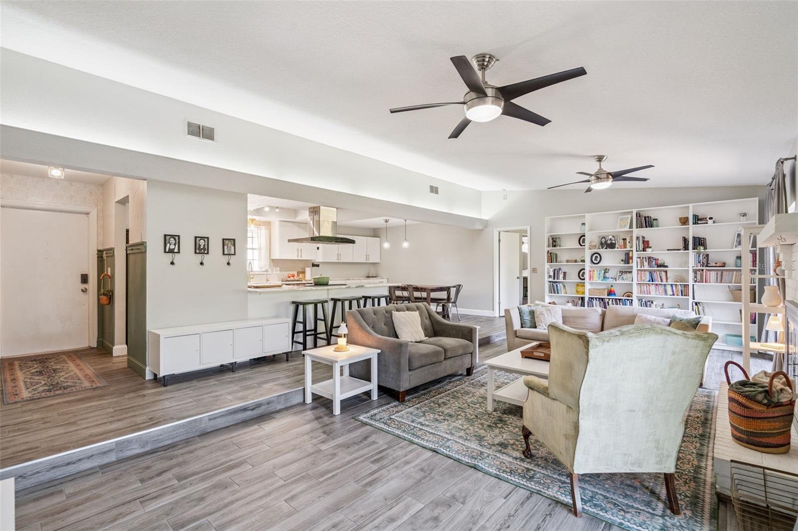 Image 5 of 34 For 857 Benchwood Drive