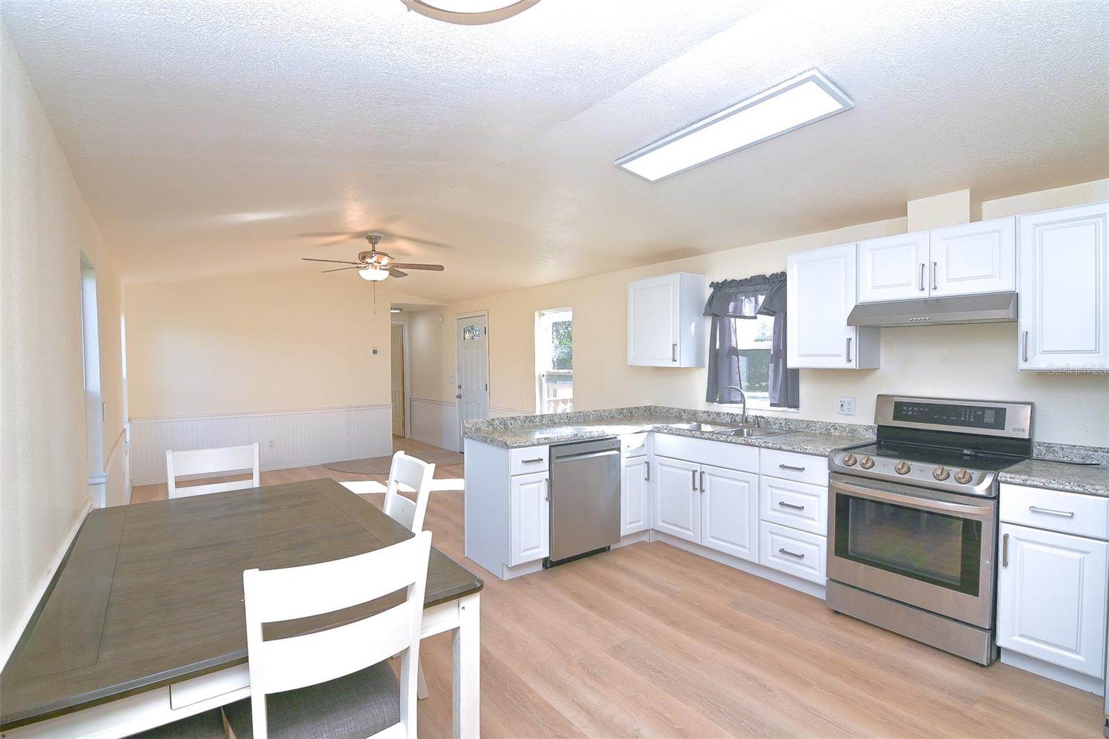 Image 7 of 26 For 2510 Orangedale Road