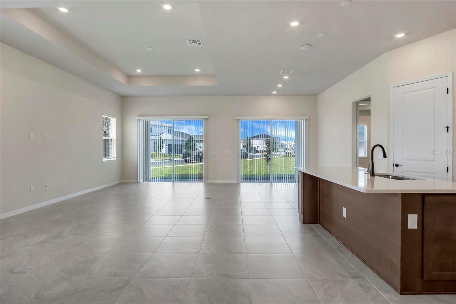 Image 5 of 16 For 10366 Parkview Reserve Lane