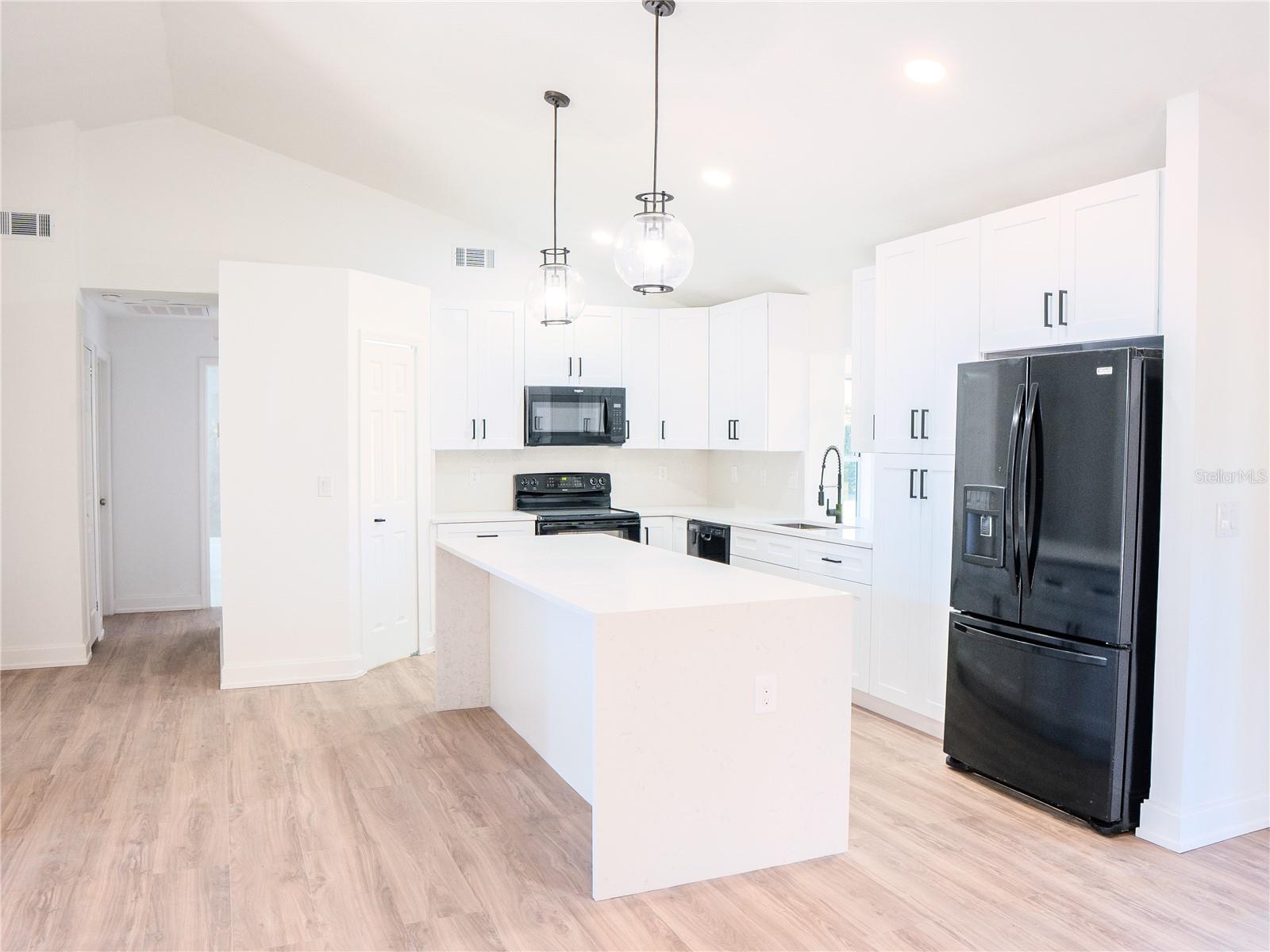 Image 9 of 29 For 10711 Lake Hill Drive