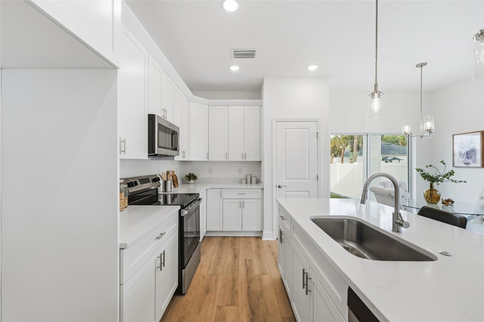 Image 22 of 33 For 1512 8th Street