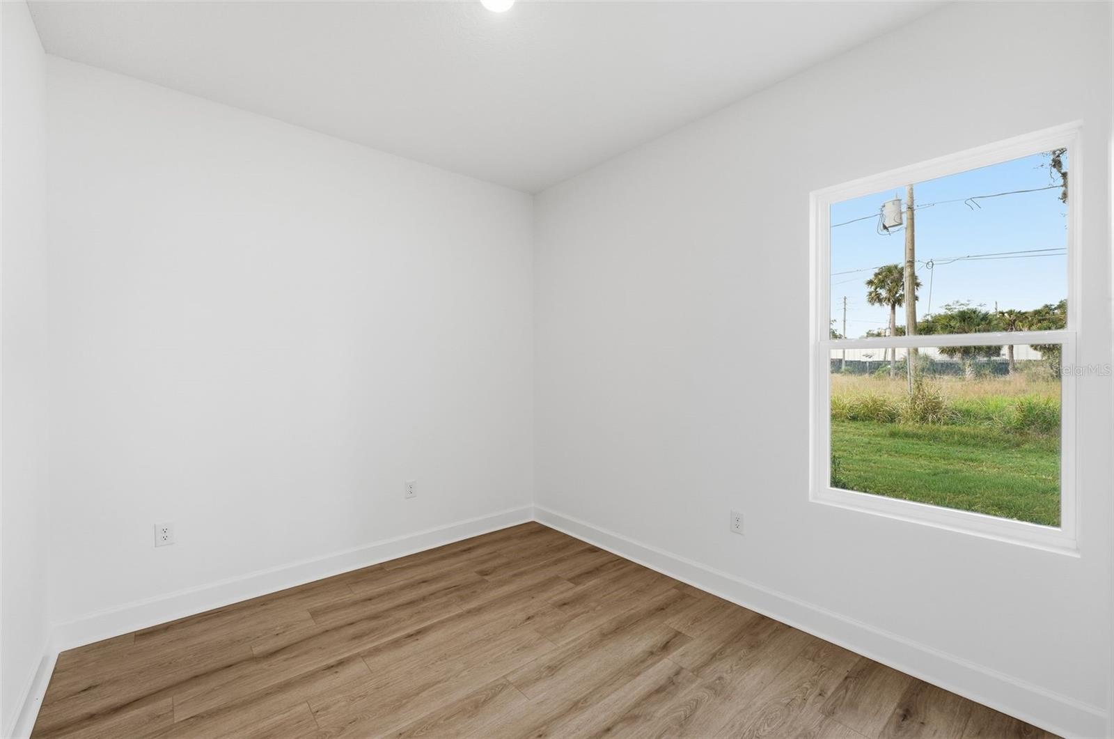 Image 26 of 33 For 1512 8th Street