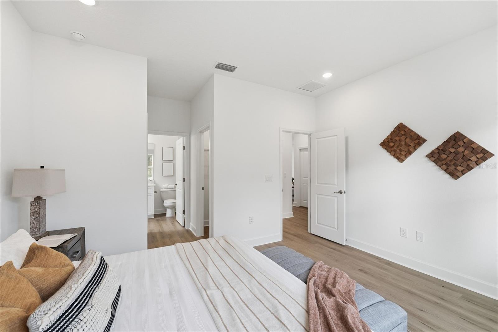 Image 4 of 33 For 1512 8th Street