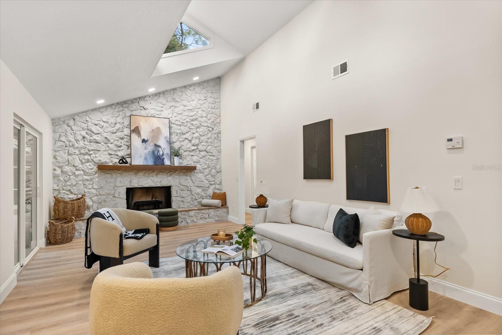 Image 10 of 27 For 216 Duncan Trail