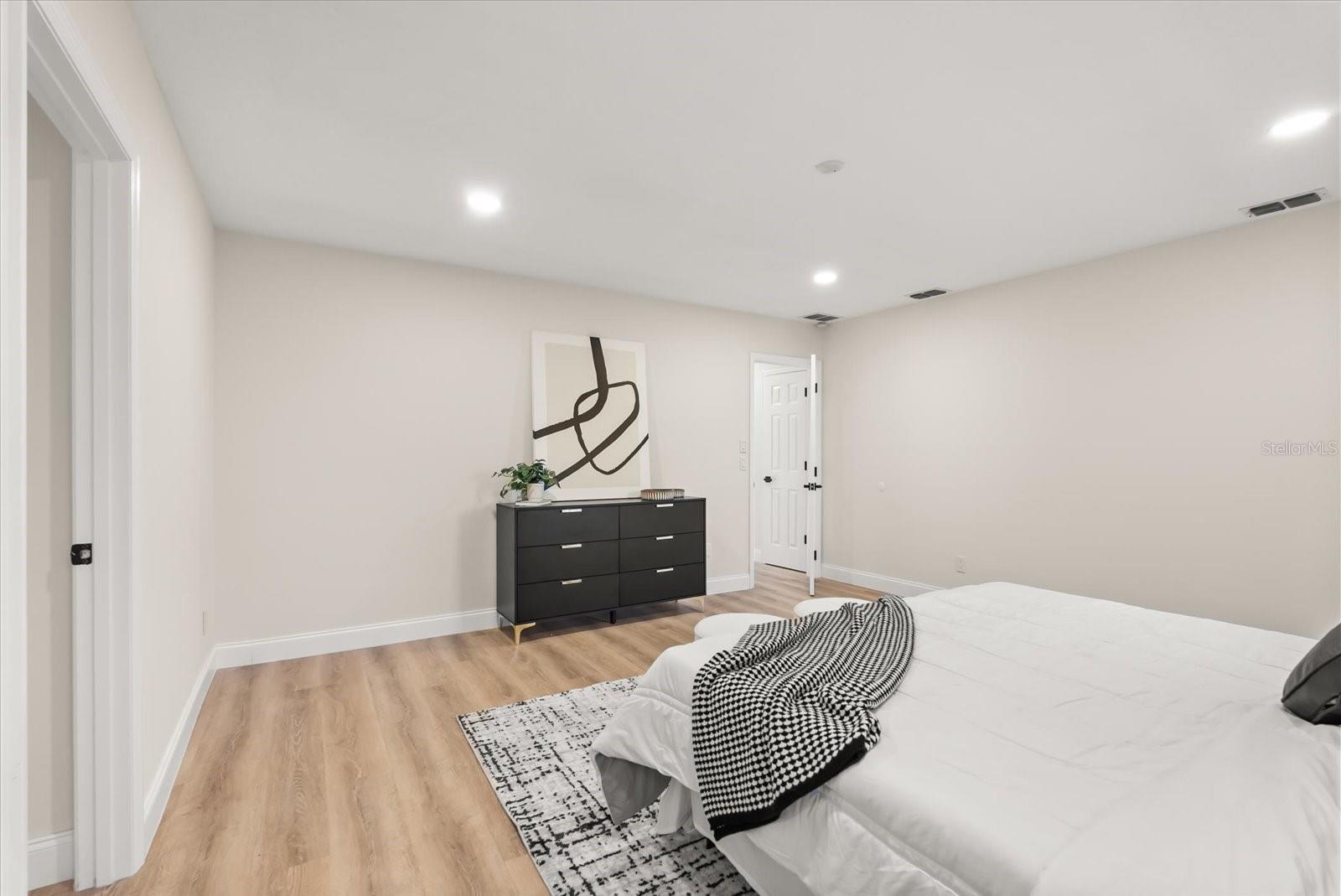 Image 12 of 27 For 216 Duncan Trail