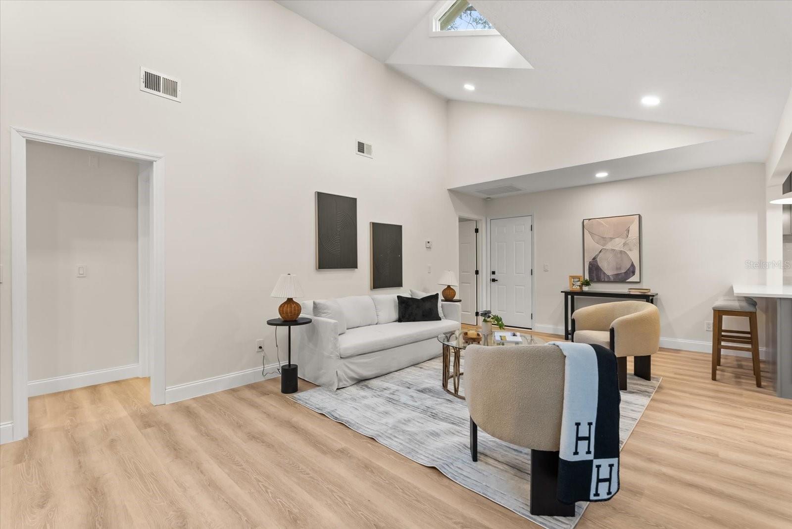 Image 9 of 27 For 216 Duncan Trail