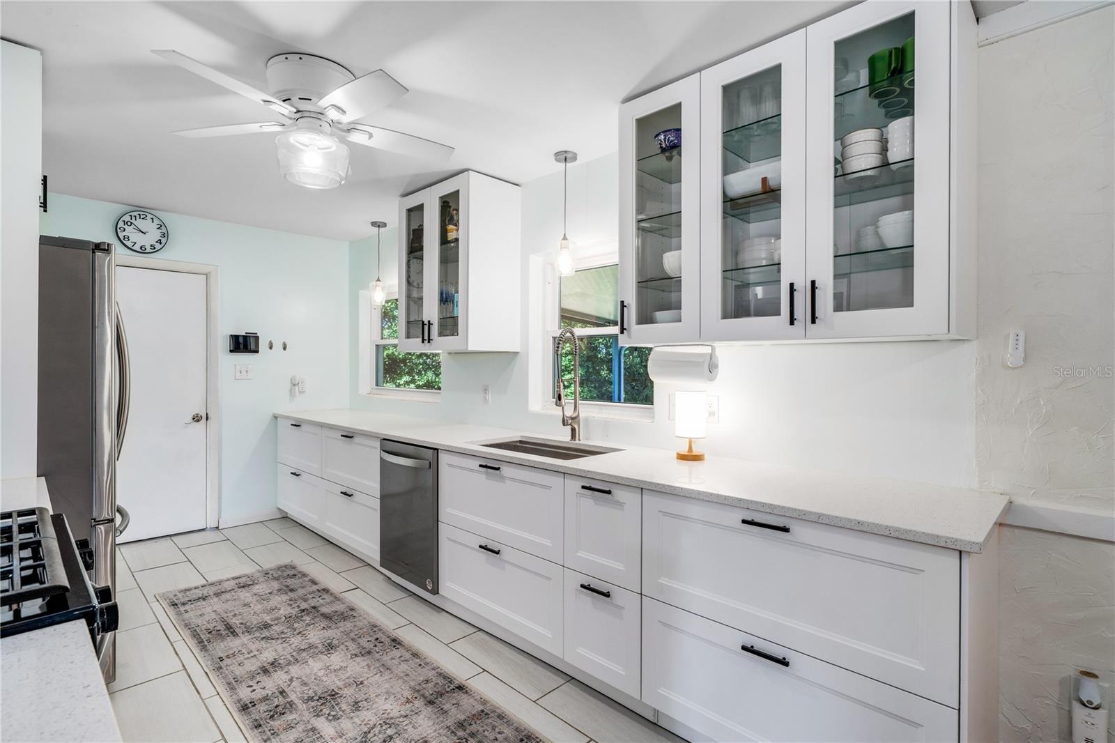 Image 11 of 40 For 1501 Overlake Avenue