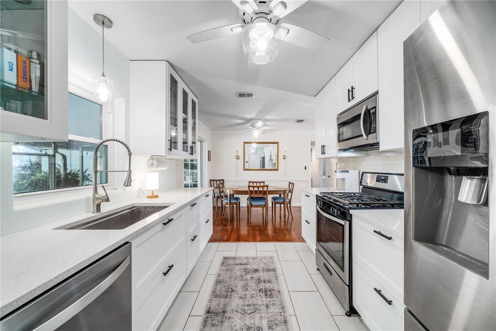 Image 12 of 40 For 1501 Overlake Avenue