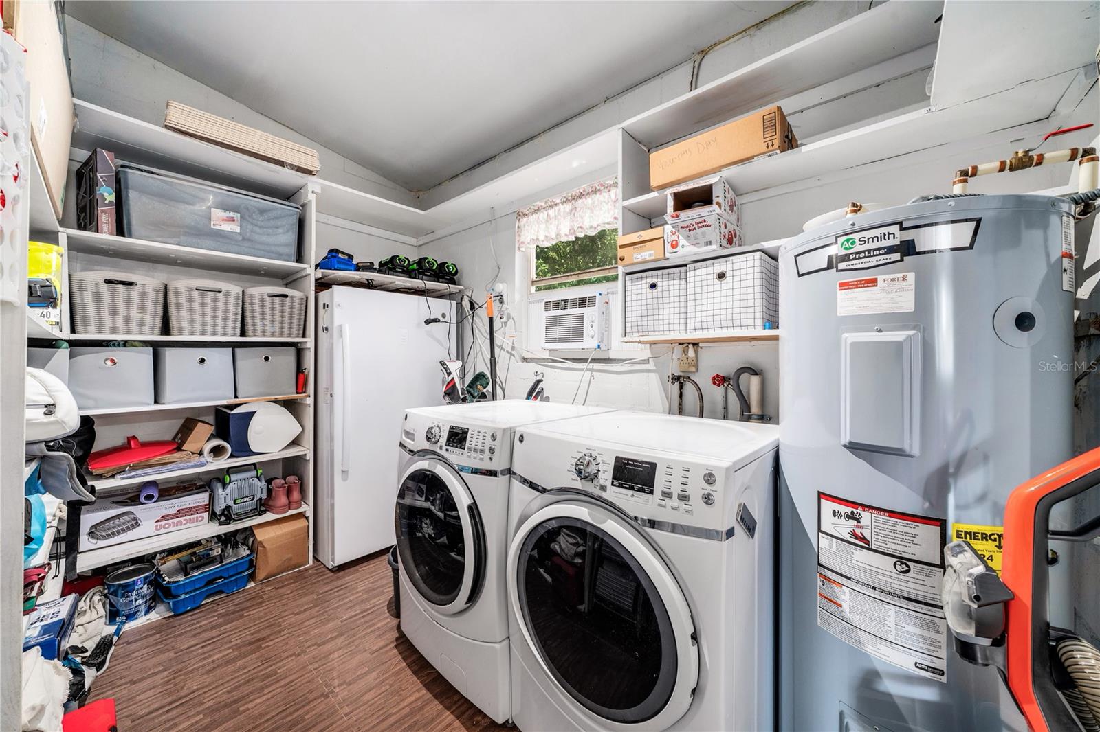 Image 14 of 40 For 1501 Overlake Avenue