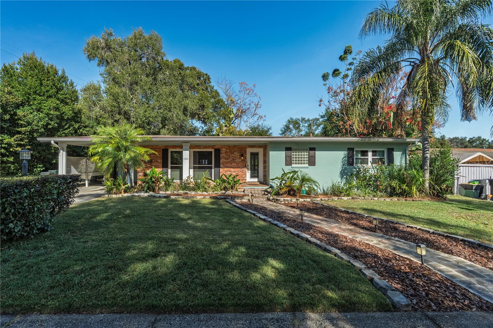 Image 2 of 40 For 1501 Overlake Avenue