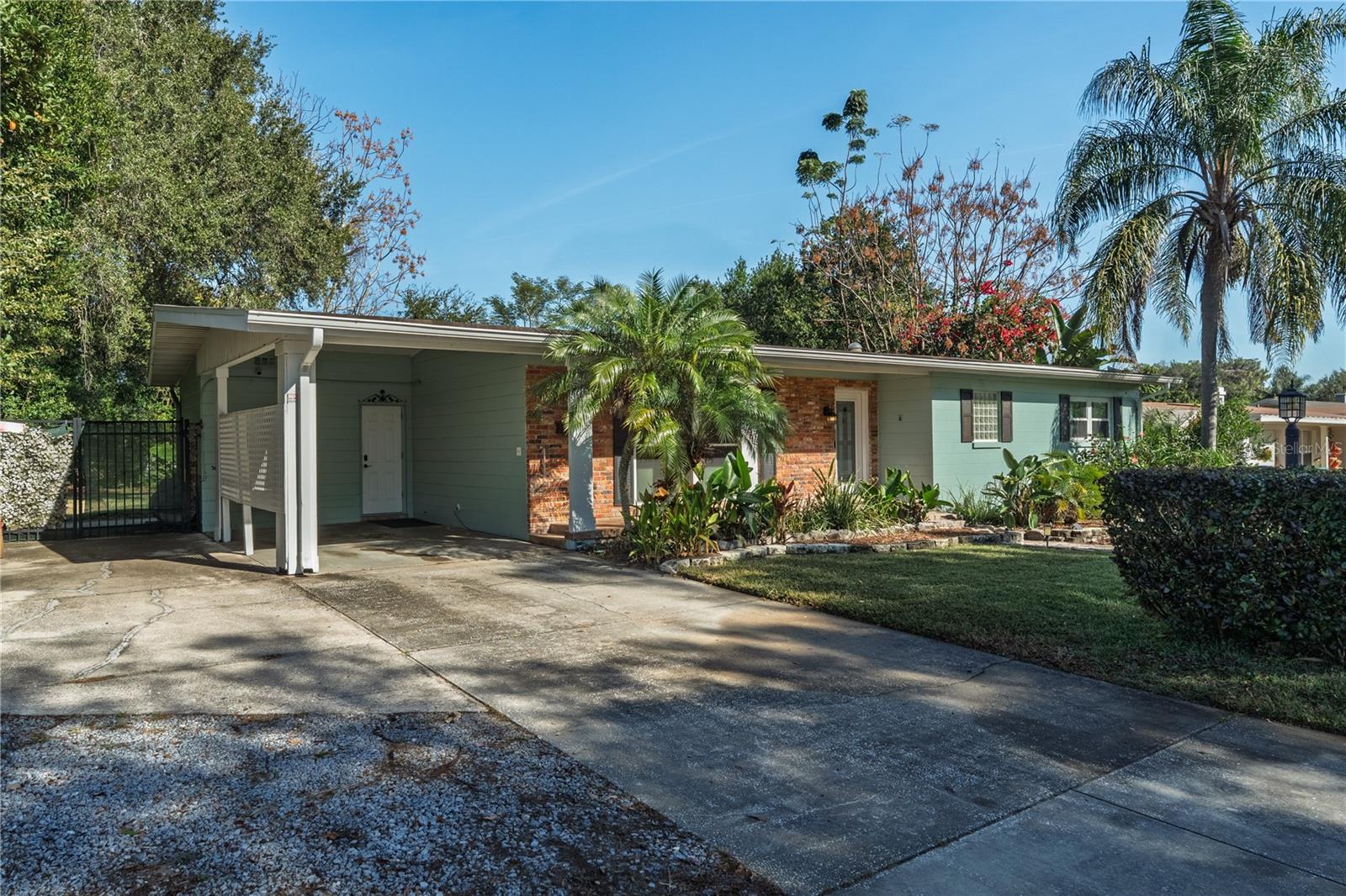 Image 34 of 40 For 1501 Overlake Avenue