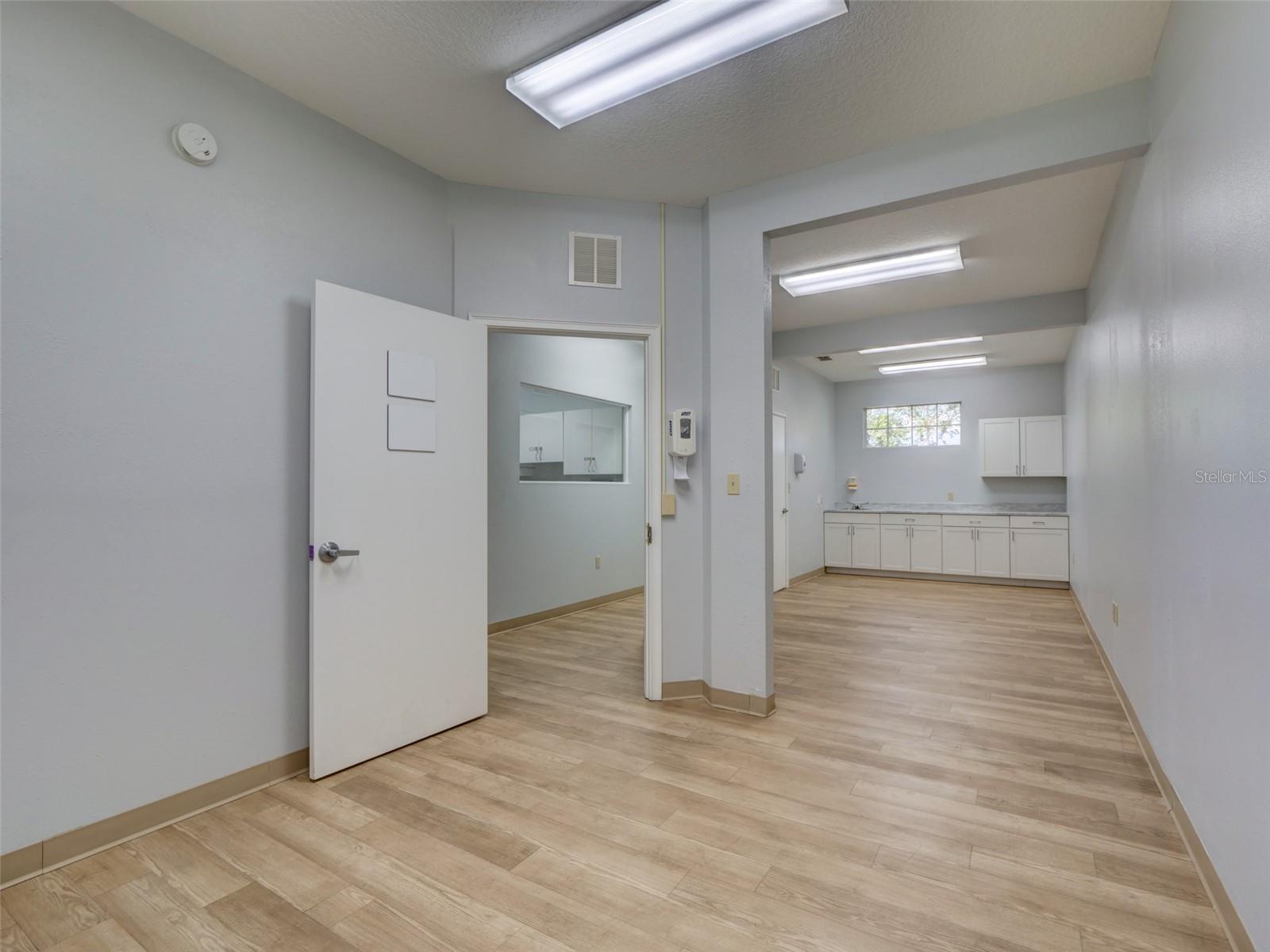 Image 12 of 26 For 733 Goldenrod Road