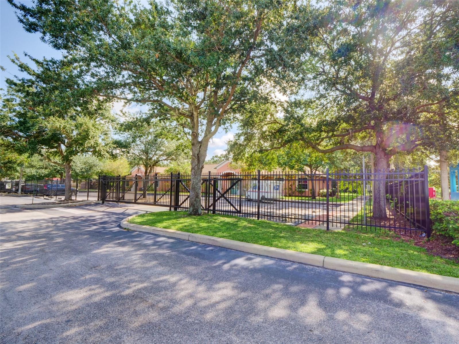 Image 21 of 26 For 733 Goldenrod Road