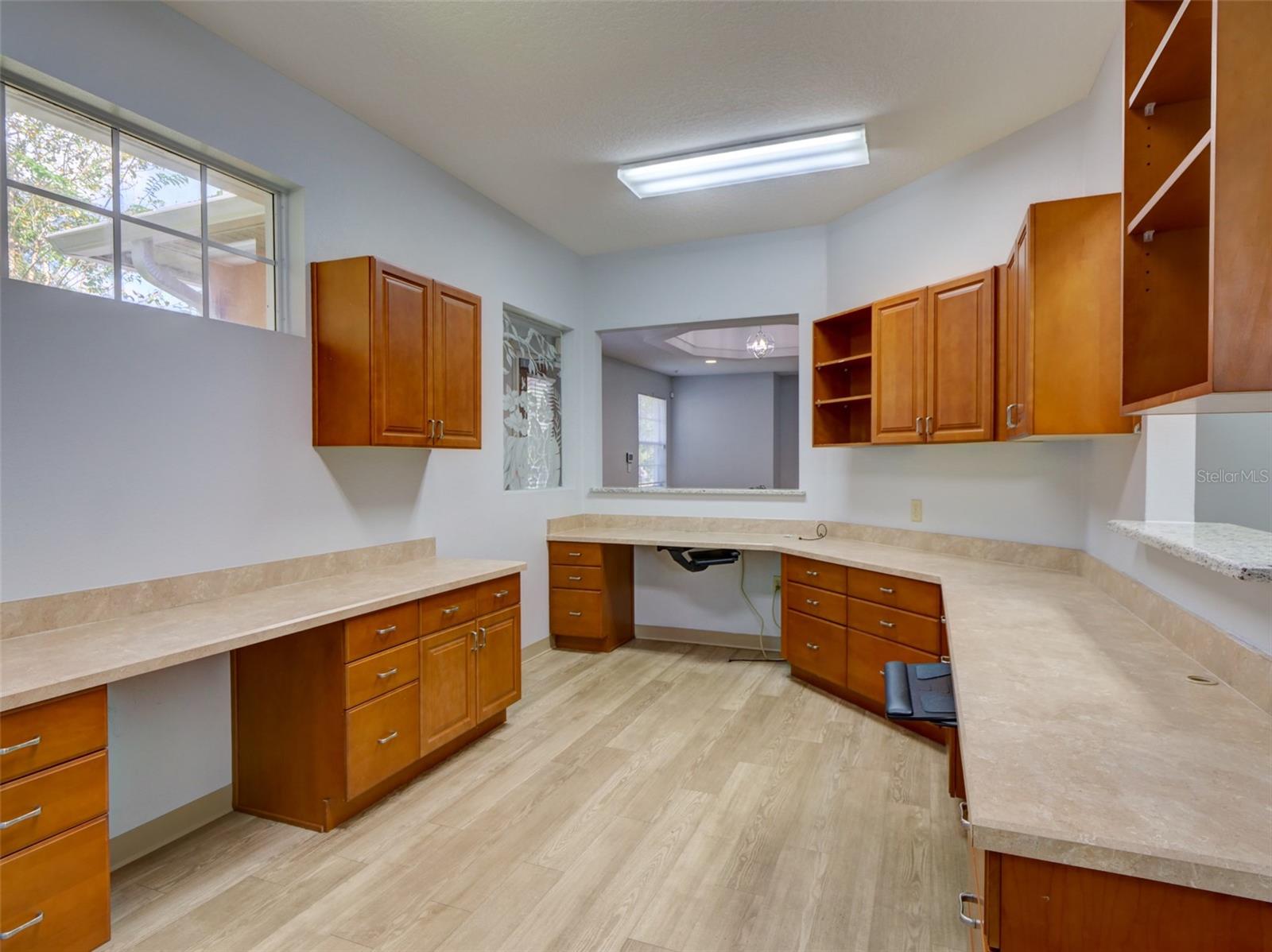 Image 7 of 26 For 733 Goldenrod Road