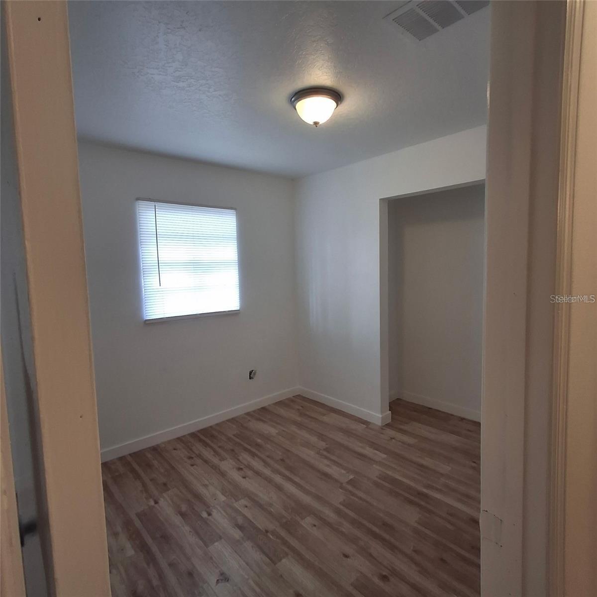 Image 12 of 17 For 444 Sunnyview Circle