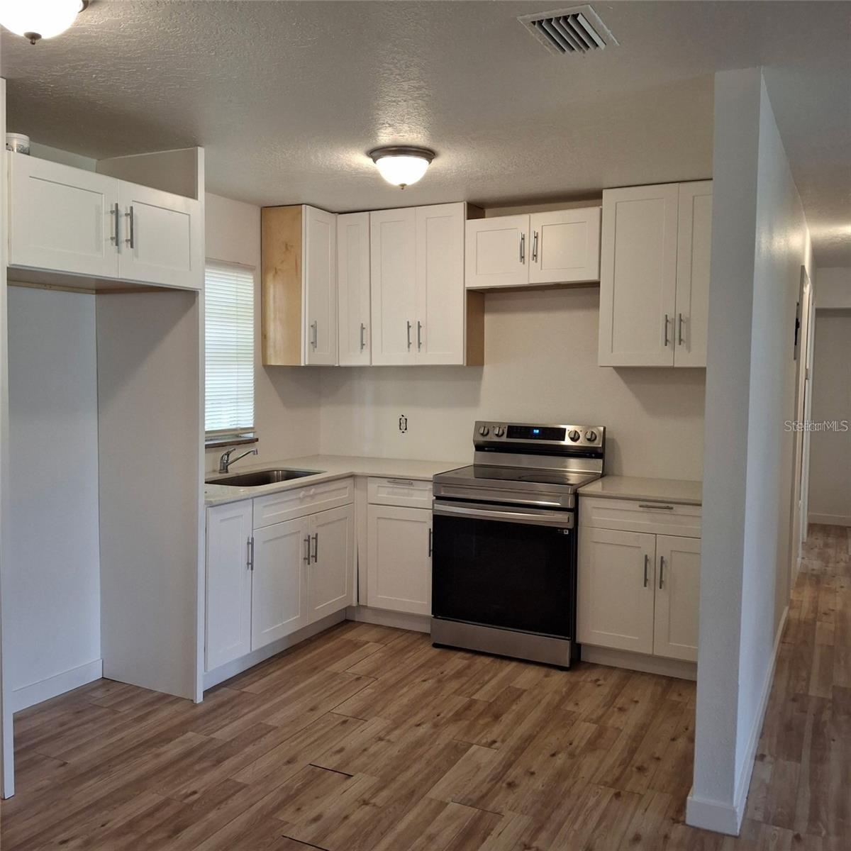 Image 17 of 17 For 444 Sunnyview Circle