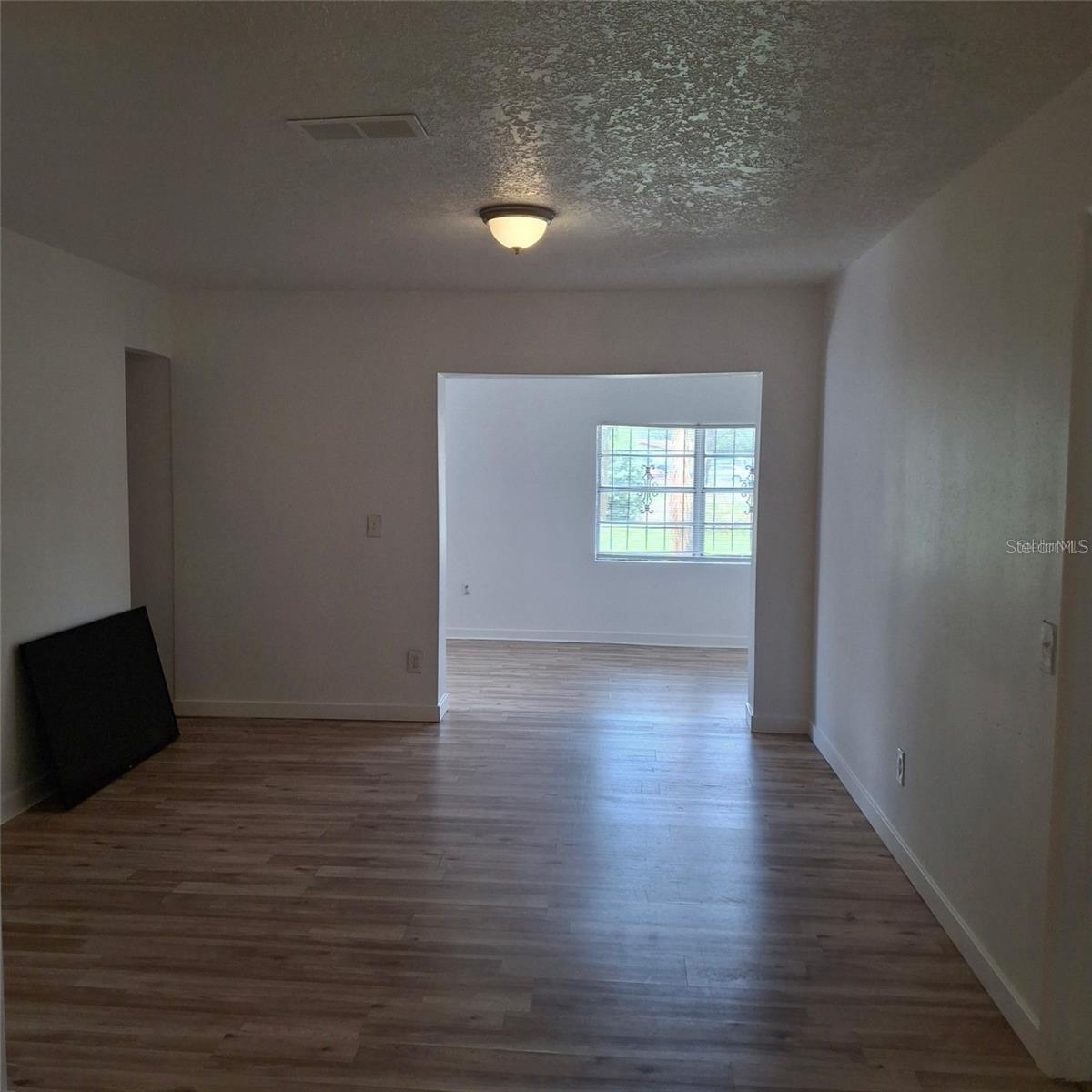 Image 6 of 17 For 444 Sunnyview Circle