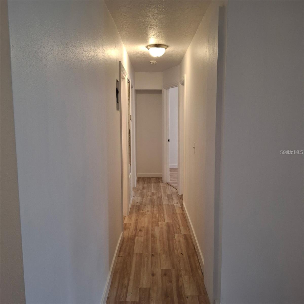 Image 9 of 17 For 444 Sunnyview Circle