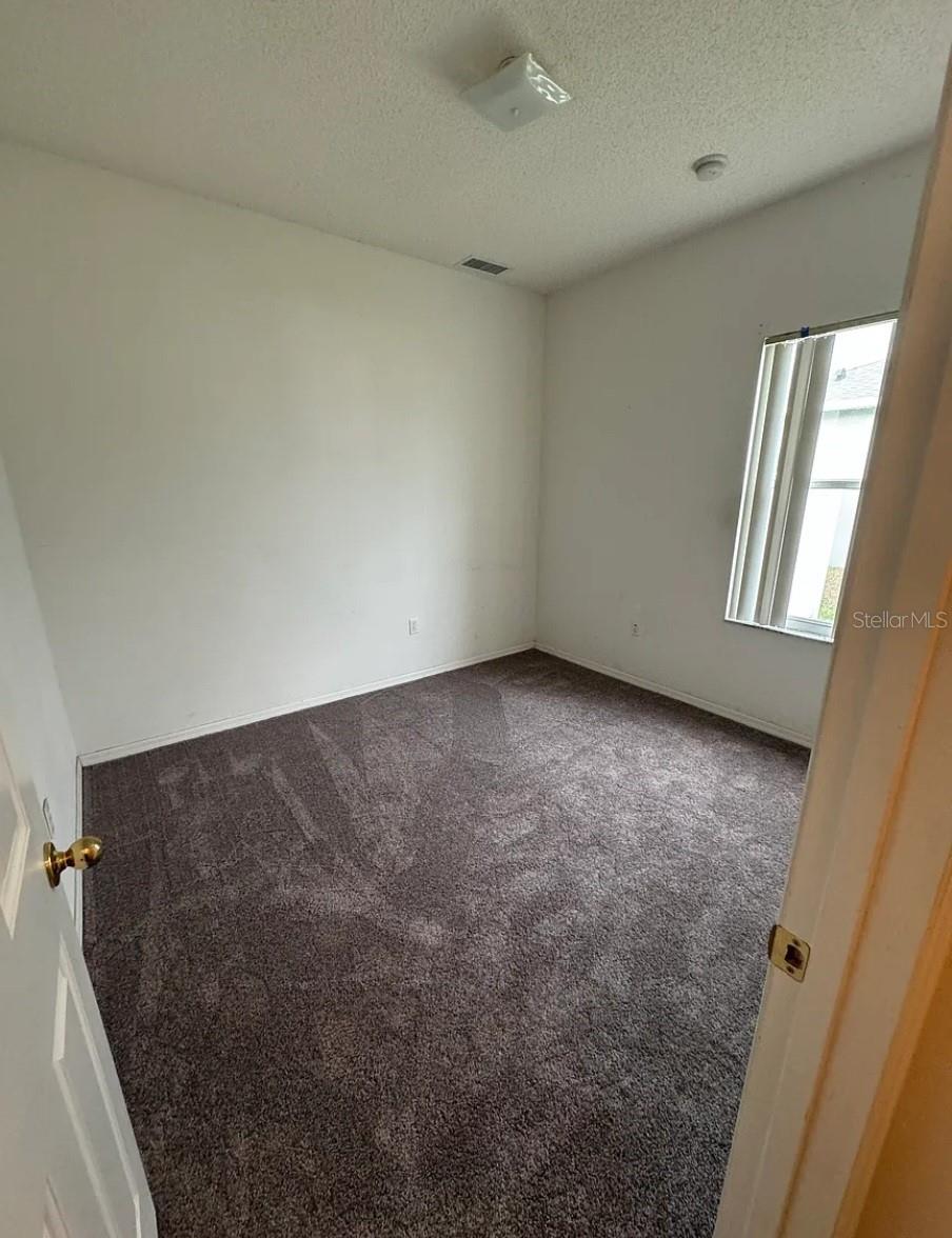 Image 6 of 8 For 105 Brixham Ct Court