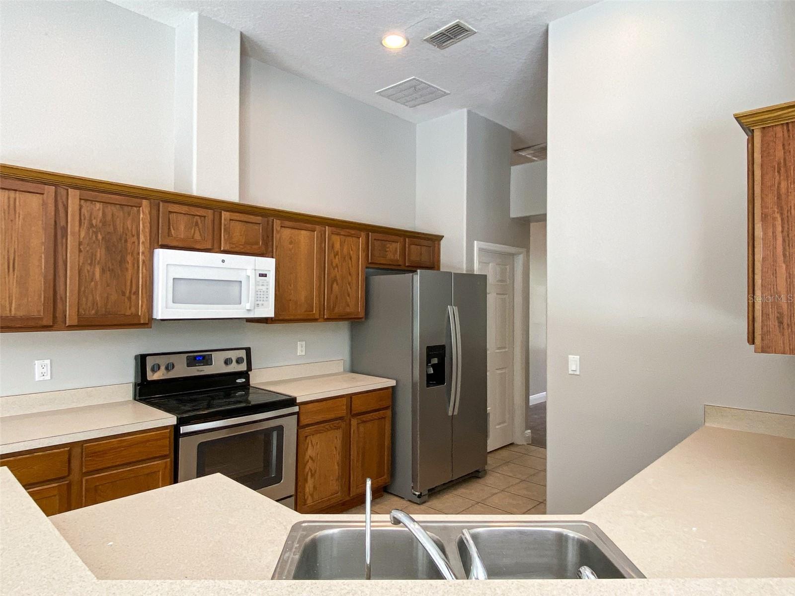 Image 12 of 32 For 3018 Lakewood Pointe Drive