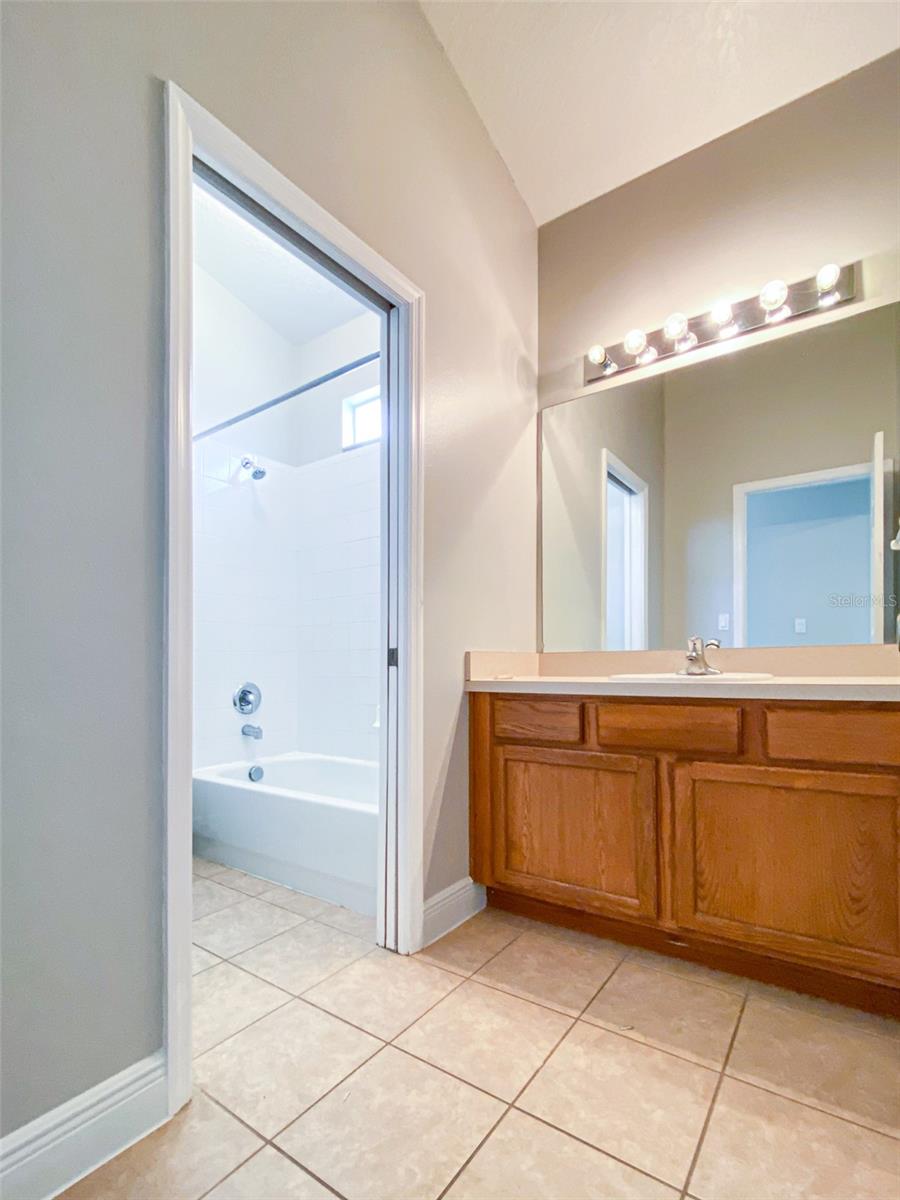 Image 15 of 32 For 3018 Lakewood Pointe Drive