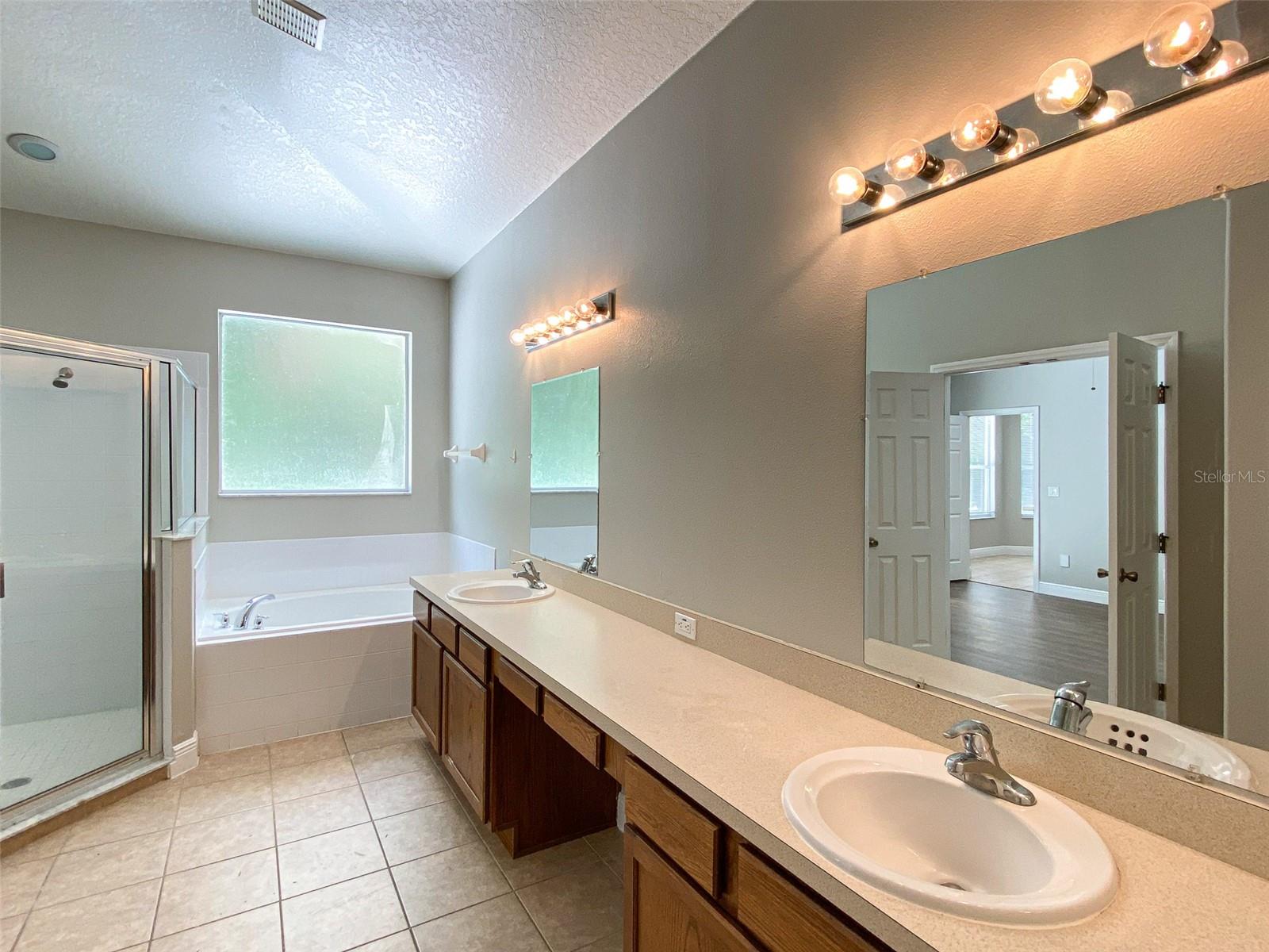 Image 22 of 32 For 3018 Lakewood Pointe Drive