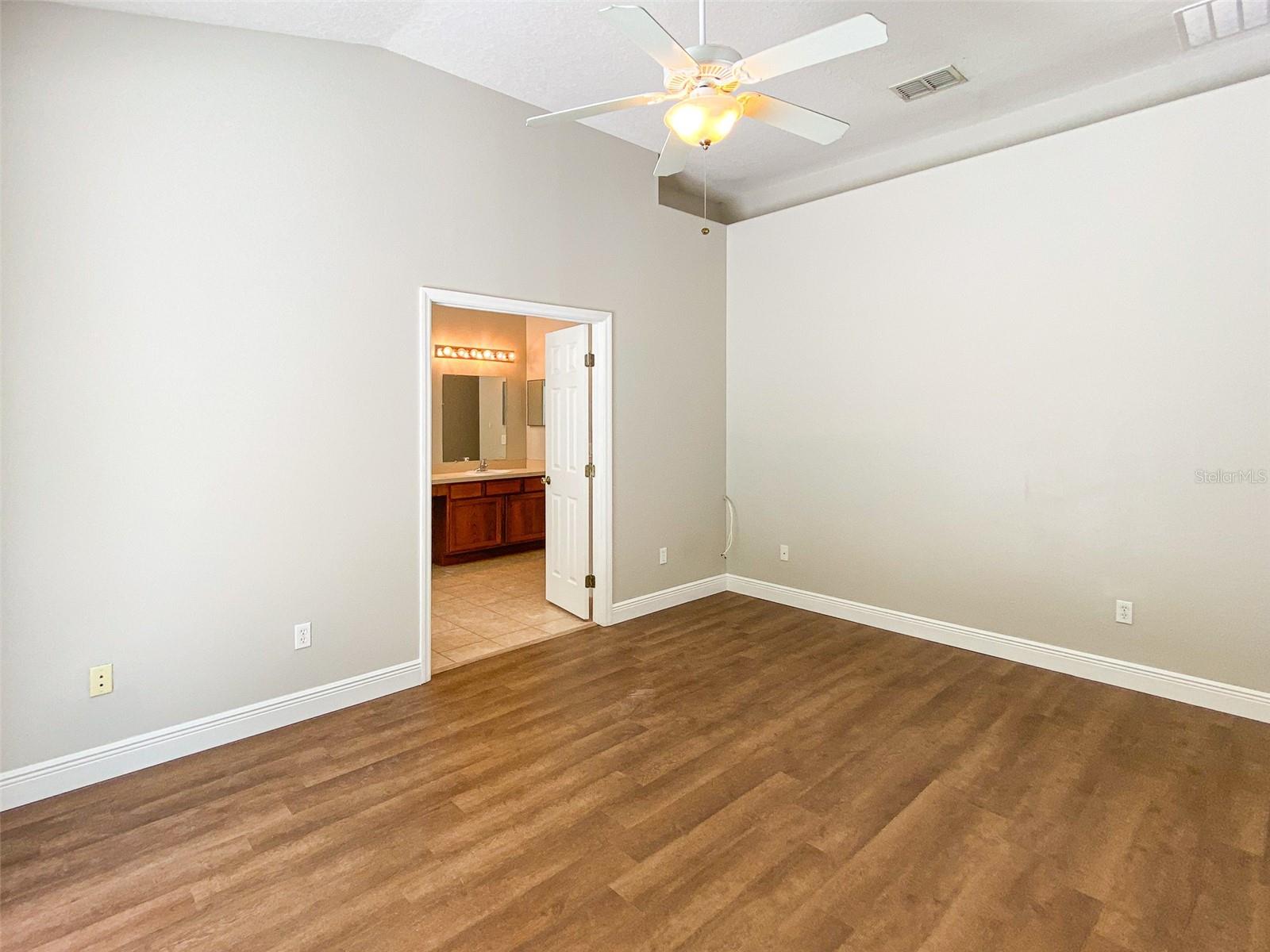 Image 26 of 32 For 3018 Lakewood Pointe Drive